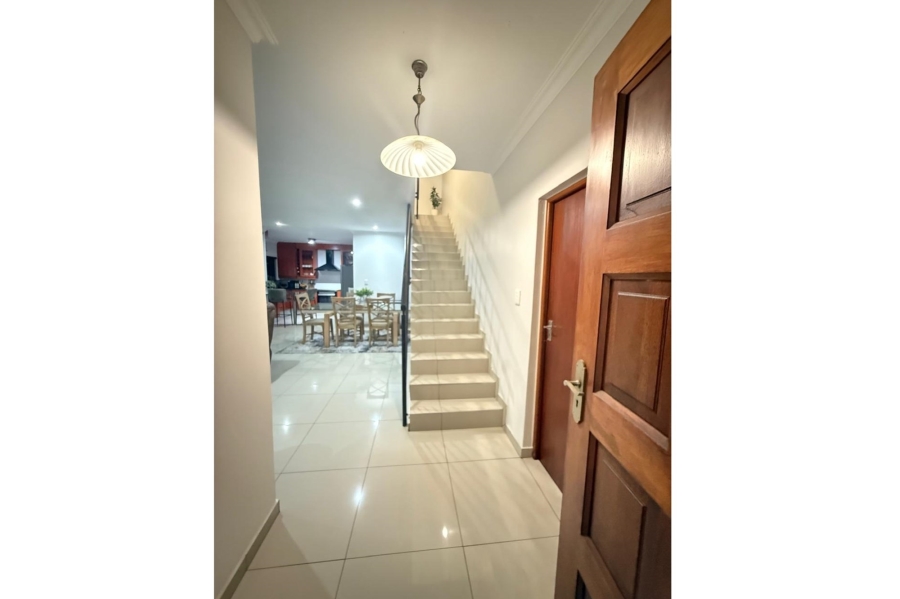 3 Bedroom Property for Sale in Thatchfield Close Gauteng