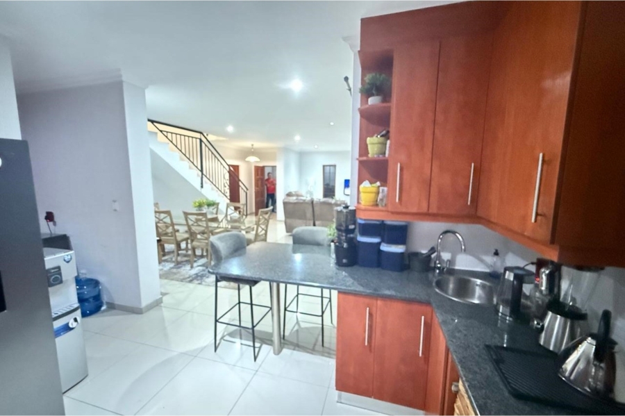 3 Bedroom Property for Sale in Thatchfield Close Gauteng
