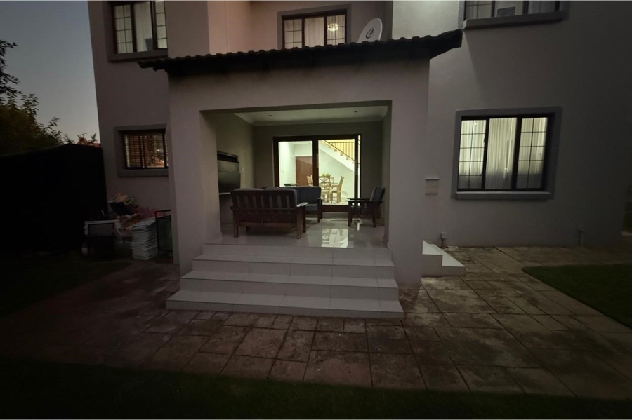 3 Bedroom Property for Sale in Thatchfield Close Gauteng