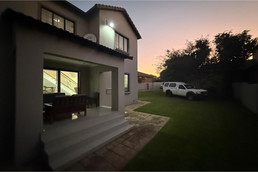 3 Bedroom Property for Sale in Thatchfield Close Gauteng