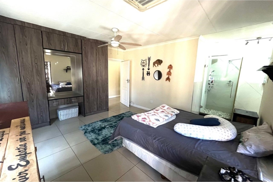 4 Bedroom Property for Sale in Risiville Gauteng
