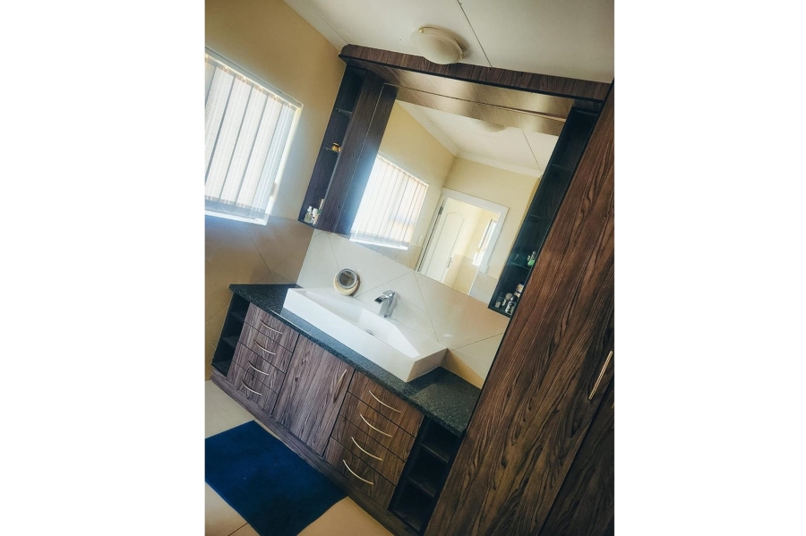 4 Bedroom Property for Sale in Risiville Gauteng