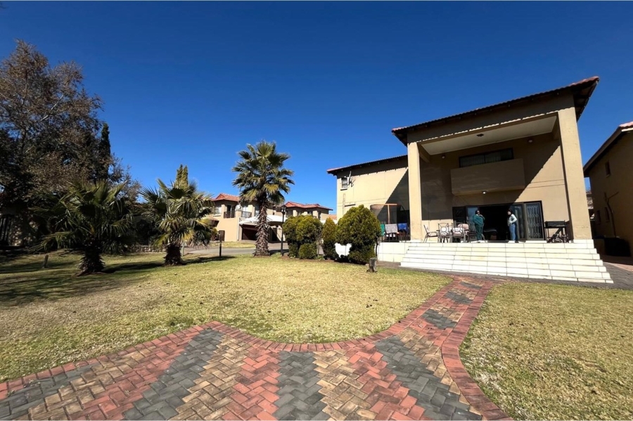 4 Bedroom Property for Sale in Risiville Gauteng