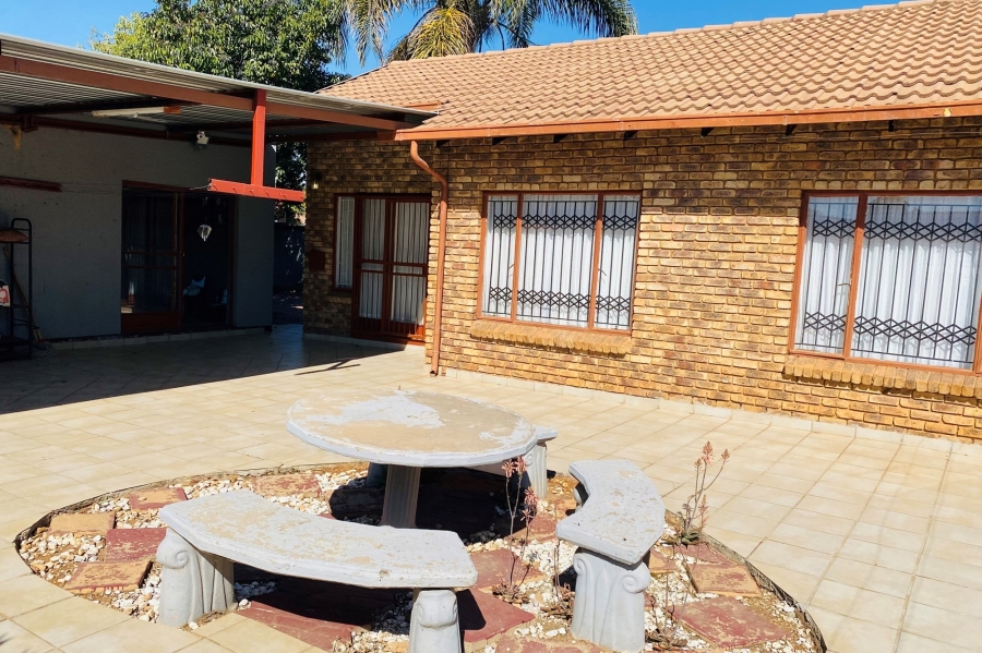 3 Bedroom Property for Sale in The Orchards Gauteng
