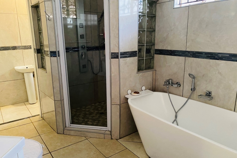 3 Bedroom Property for Sale in The Orchards Gauteng