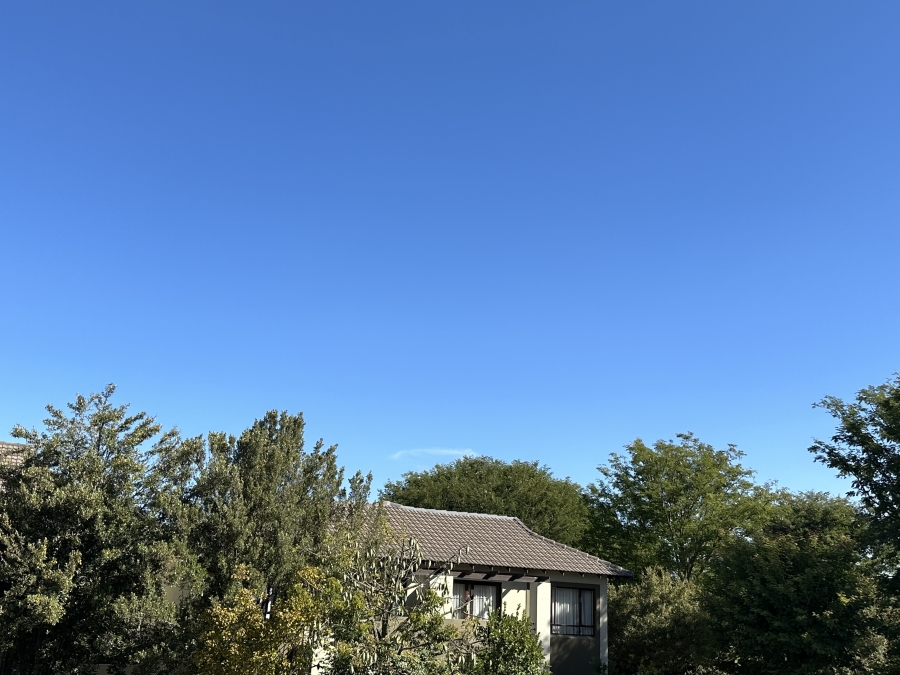 To Let 2 Bedroom Property for Rent in Broadacres Gauteng