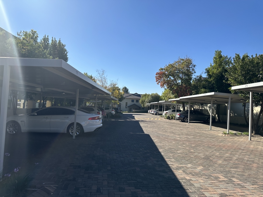 To Let 2 Bedroom Property for Rent in Broadacres Gauteng