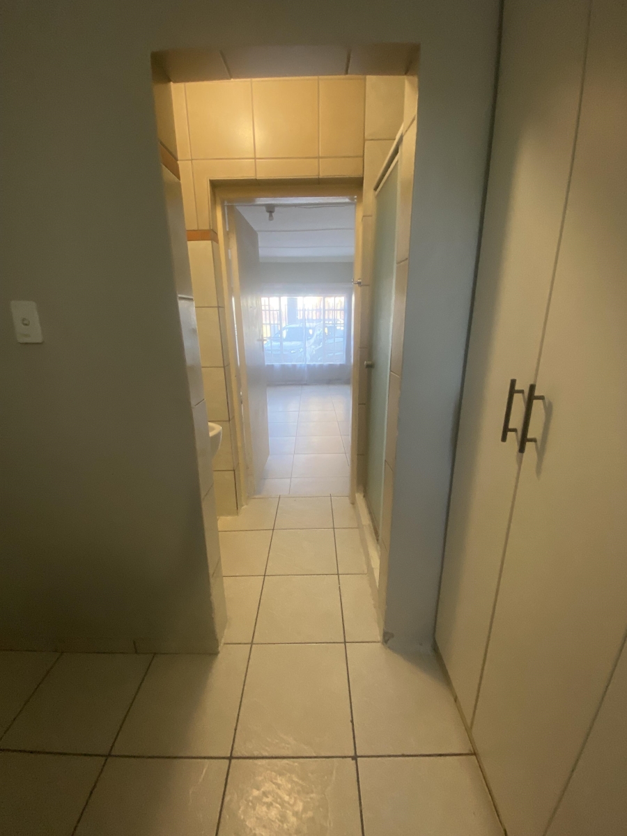 To Let 1 Bedroom Property for Rent in Edendale Gauteng