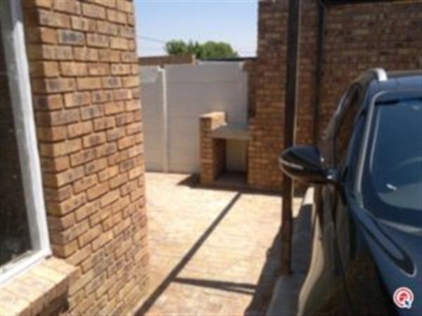 To Let 3 Bedroom Property for Rent in Primrose Gauteng