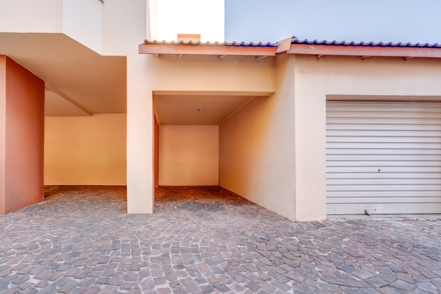 2 Bedroom Property for Sale in Ferndale Gauteng