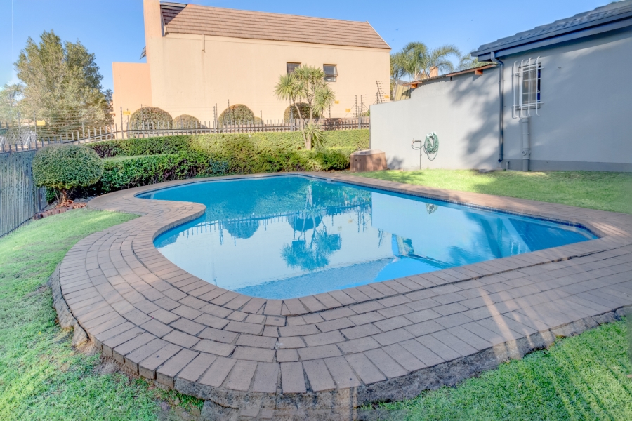 2 Bedroom Property for Sale in Boskruin Gauteng