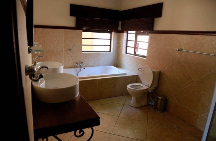 To Let 2 Bedroom Property for Rent in Sunninghill Gauteng