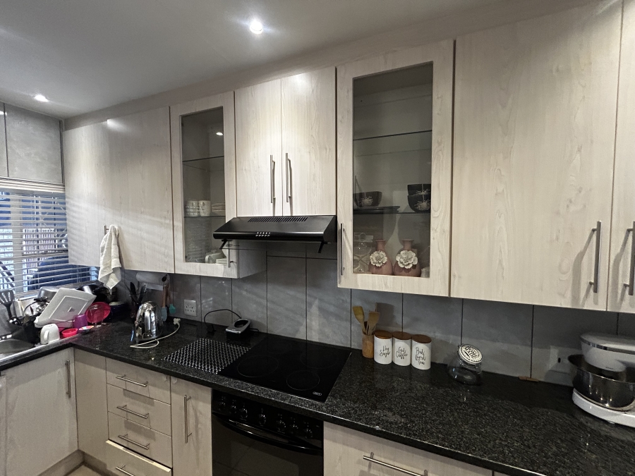 3 Bedroom Property for Sale in South Crest Gauteng