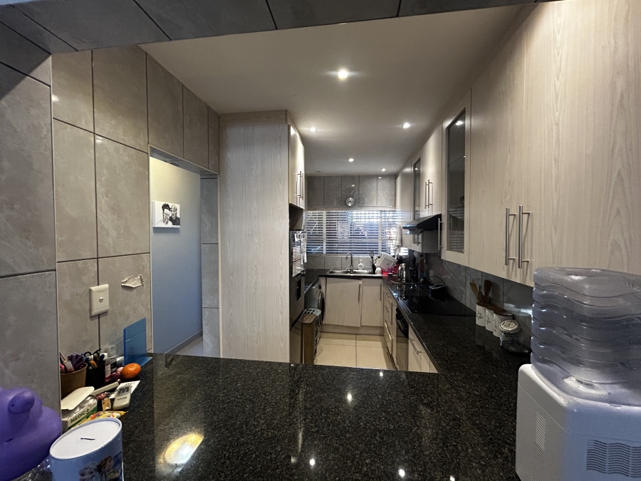 3 Bedroom Property for Sale in South Crest Gauteng