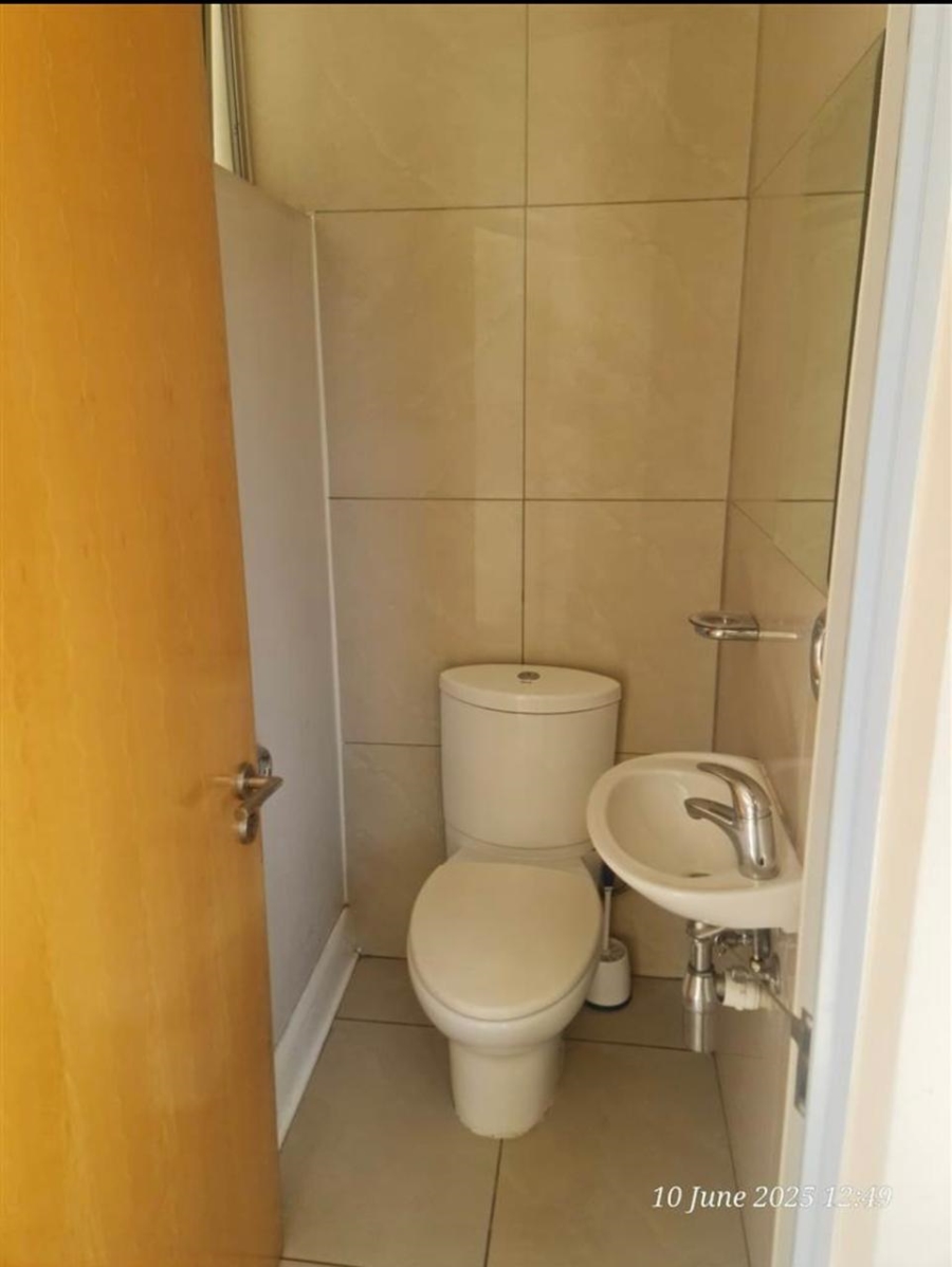 To Let 1 Bedroom Property for Rent in Sandton Central Gauteng