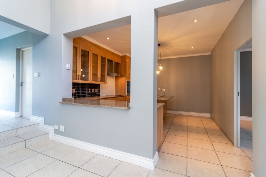 2 Bedroom Property for Sale in Greenstone Hill Gauteng