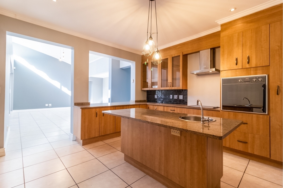 2 Bedroom Property for Sale in Greenstone Hill Gauteng