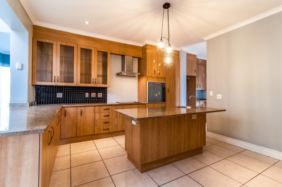 2 Bedroom Property for Sale in Greenstone Hill Gauteng