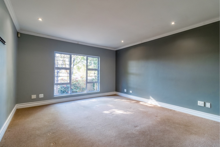 2 Bedroom Property for Sale in Greenstone Hill Gauteng