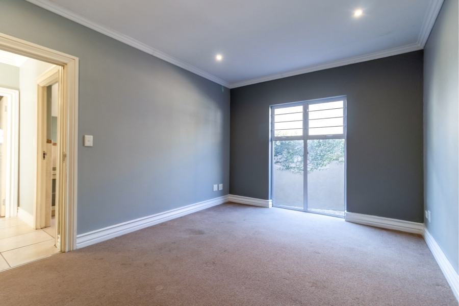 2 Bedroom Property for Sale in Greenstone Hill Gauteng