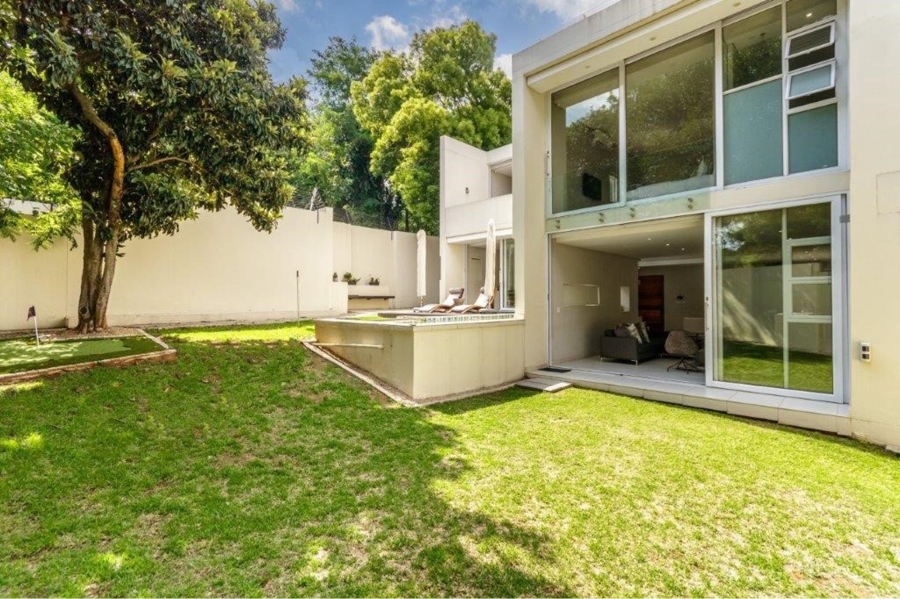 To Let 3 Bedroom Property for Rent in Eltonhill Gauteng