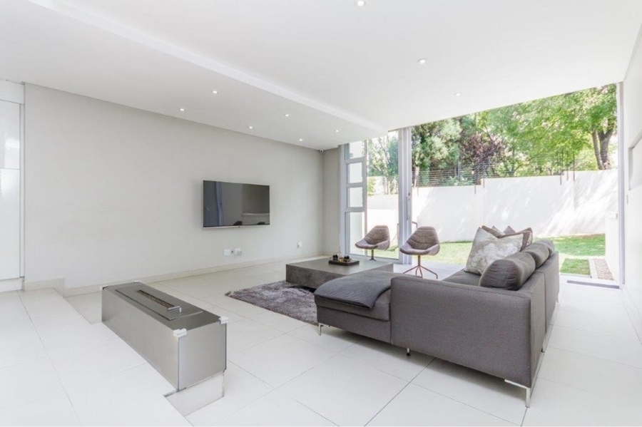 To Let 3 Bedroom Property for Rent in Eltonhill Gauteng