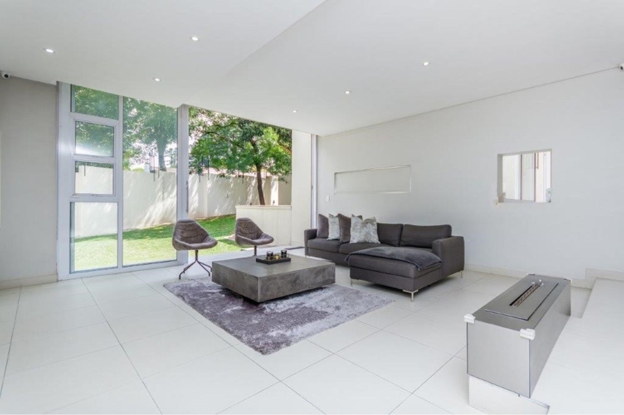 To Let 3 Bedroom Property for Rent in Eltonhill Gauteng