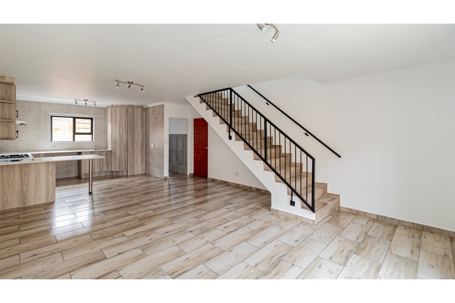To Let 4 Bedroom Property for Rent in Ruimsig Gauteng