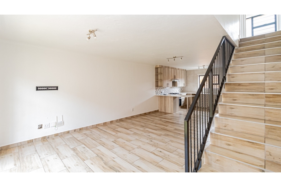 To Let 4 Bedroom Property for Rent in Ruimsig Gauteng