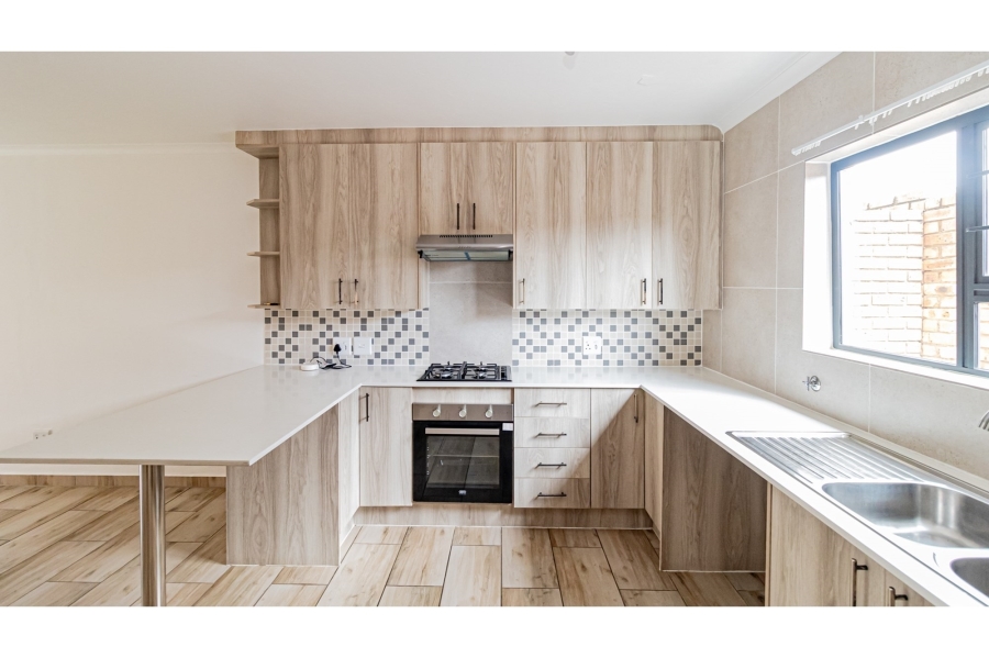 To Let 4 Bedroom Property for Rent in Ruimsig Gauteng