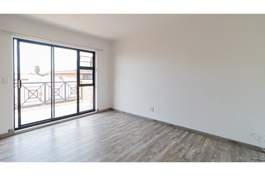 To Let 4 Bedroom Property for Rent in Ruimsig Gauteng