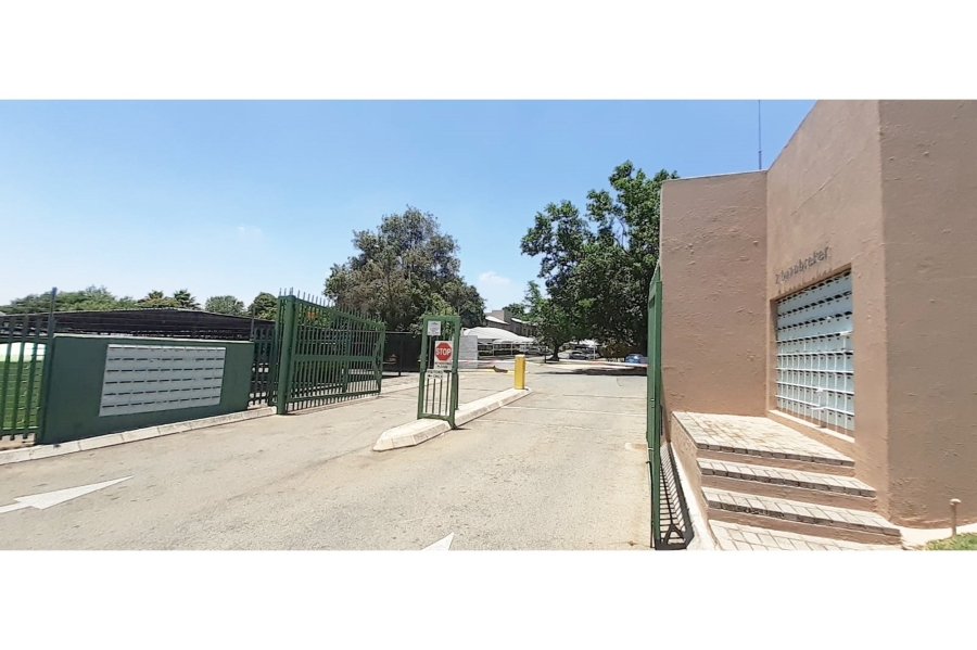 3 Bedroom Property for Sale in Helderkruin Gauteng