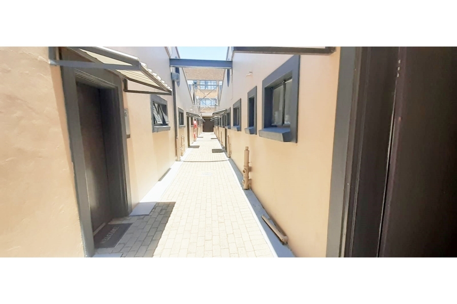 3 Bedroom Property for Sale in Helderkruin Gauteng