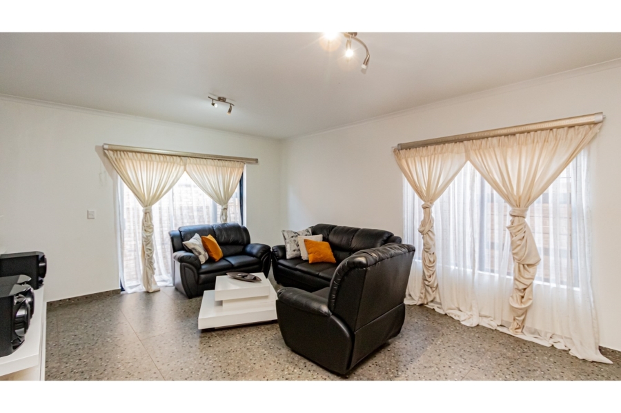 3 Bedroom Property for Sale in Ruimsig Gauteng