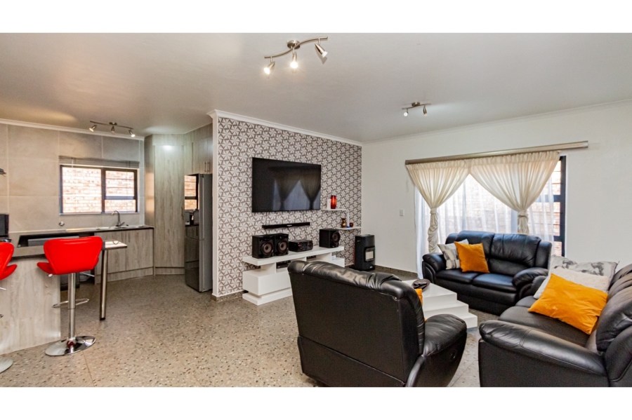 3 Bedroom Property for Sale in Ruimsig Gauteng