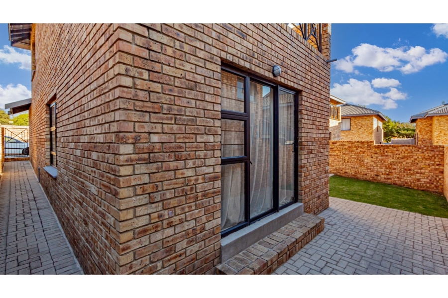 3 Bedroom Property for Sale in Ruimsig Gauteng