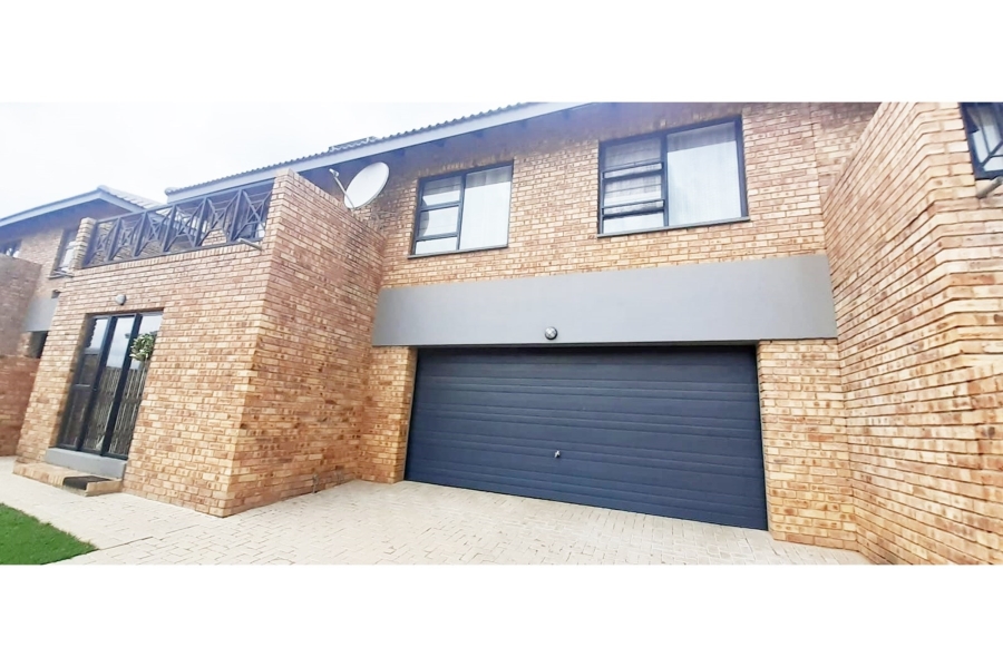 4 Bedroom Property for Sale in Ruimsig Gauteng