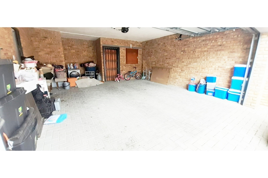 4 Bedroom Property for Sale in Ruimsig Gauteng