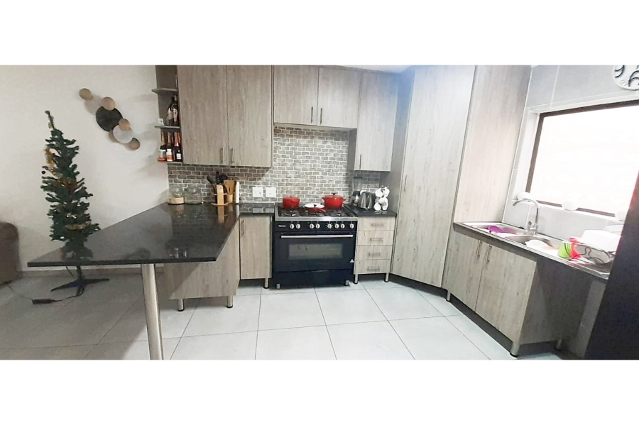 4 Bedroom Property for Sale in Ruimsig Gauteng