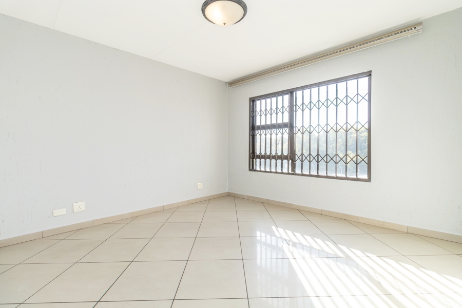2 Bedroom Property for Sale in Sunninghill Gauteng
