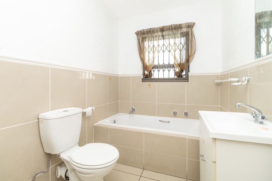2 Bedroom Property for Sale in Sunninghill Gauteng