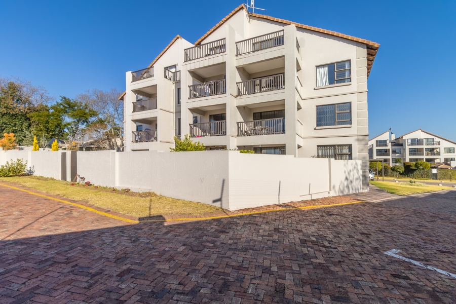 2 Bedroom Property for Sale in Sunninghill Gauteng