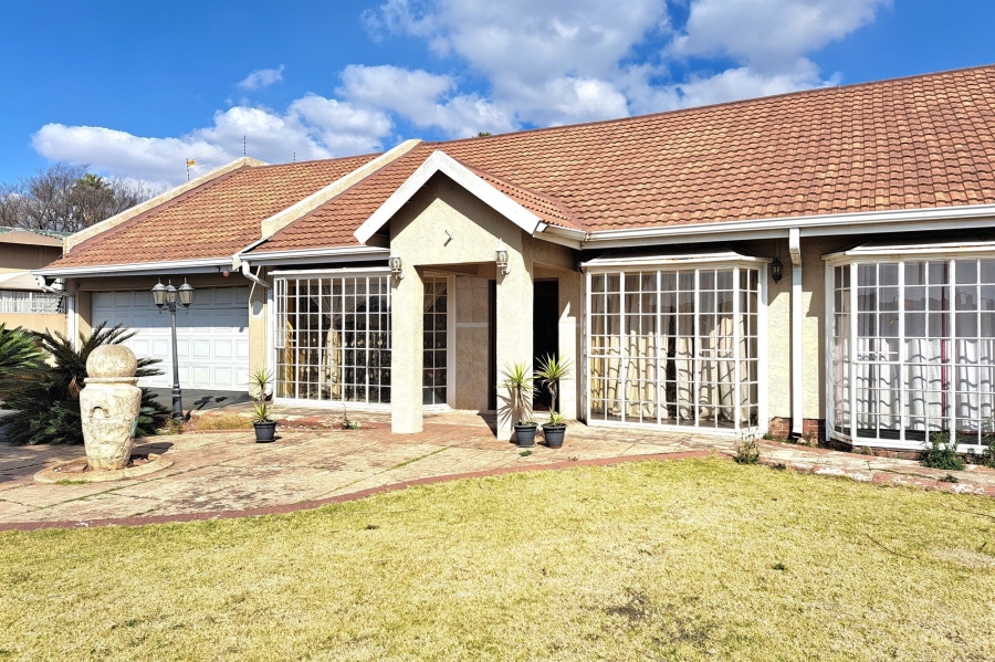 4 Bedroom Property for Sale in Parkrand Gauteng