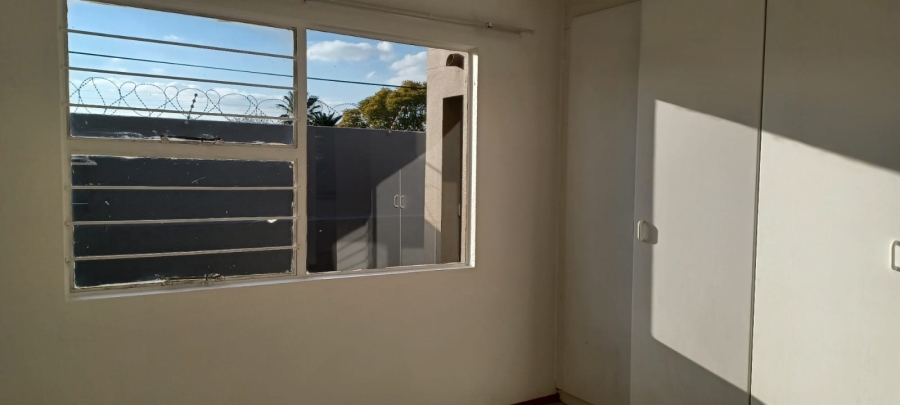 To Let 2 Bedroom Property for Rent in Kensington Gauteng
