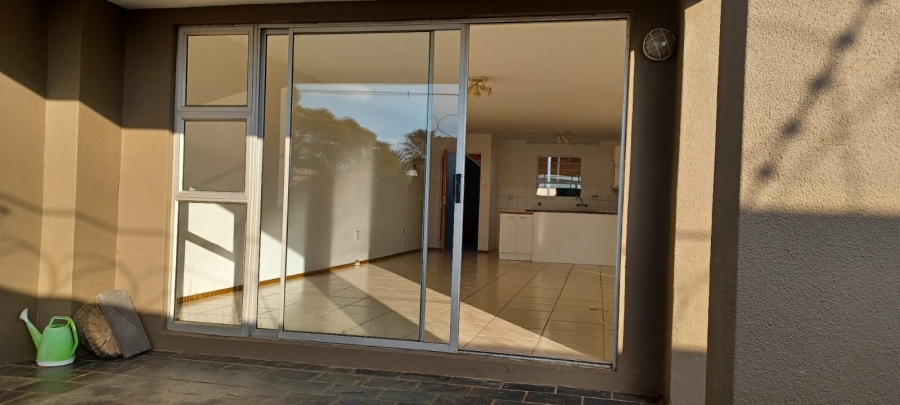 To Let 2 Bedroom Property for Rent in Kensington Gauteng