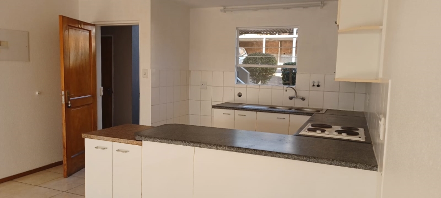To Let 2 Bedroom Property for Rent in Kensington Gauteng