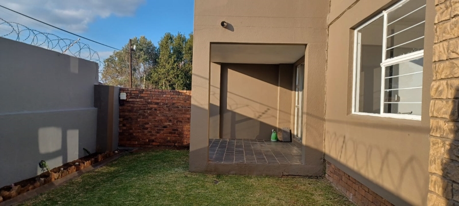 To Let 2 Bedroom Property for Rent in Kensington Gauteng