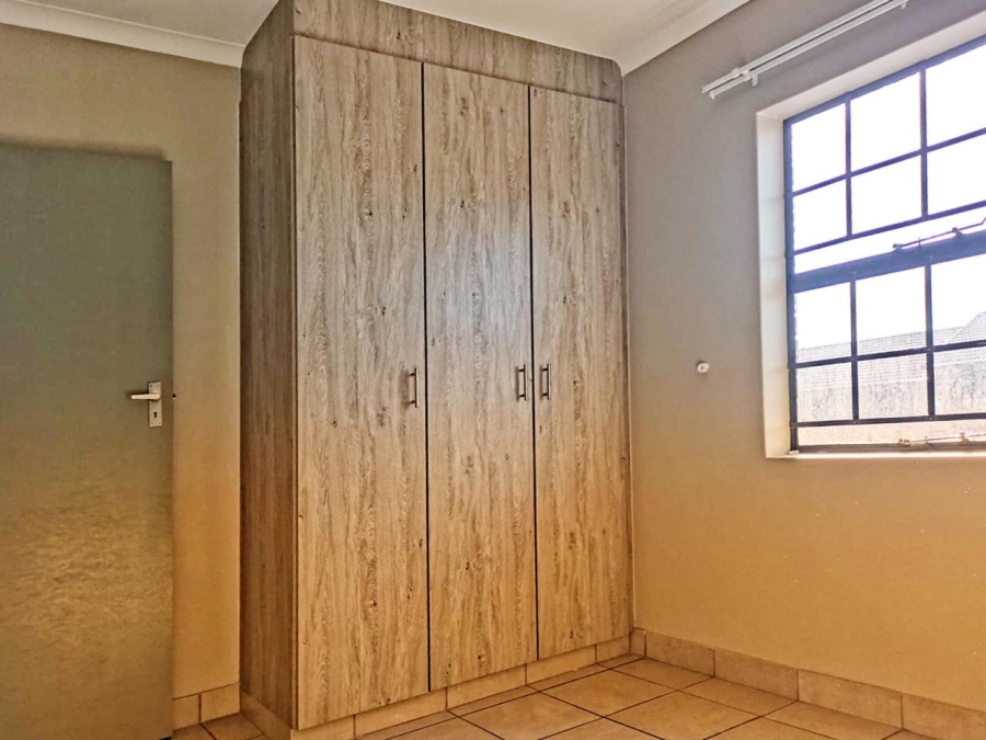To Let 2 Bedroom Property for Rent in Montana Tuine Gauteng