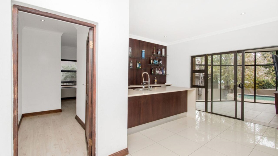 5 Bedroom Property for Sale in Carlswald North Estate Gauteng