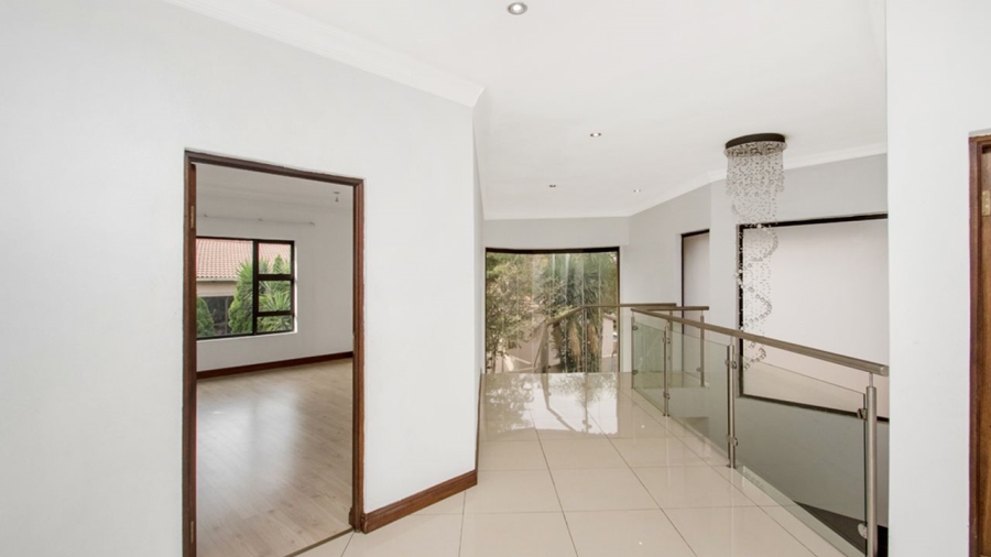 5 Bedroom Property for Sale in Carlswald North Estate Gauteng